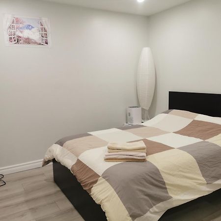 Perfect Location Comfort Private House Lower Level 2 Bedroom Unit Mississauga Kültér fotó