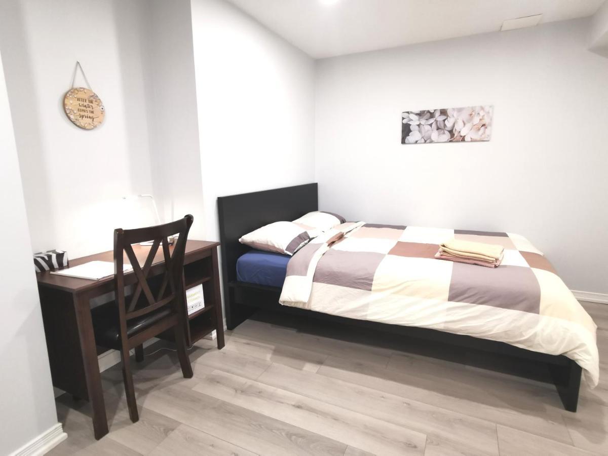 Perfect Location Comfort Private House Lower Level 2 Bedroom Unit Mississauga Kültér fotó