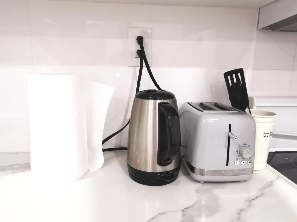 Perfect Location Comfort Private House Lower Level 2 Bedroom Unit Mississauga Kültér fotó